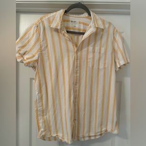 Gap shirt